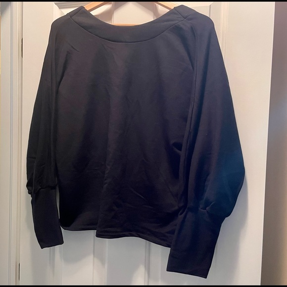 Like New Amour Vert Makenna Luxe Fleece Top - Picture 6 of 12